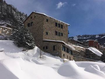 Hôtel pour 2 personnes, avec terrasse dans Incles