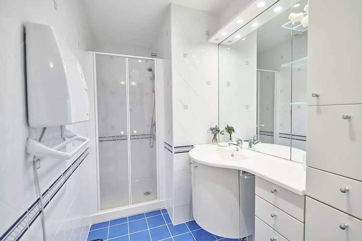 Location de vacances pour 6 personnes, avec terrasse à Vasles - 3