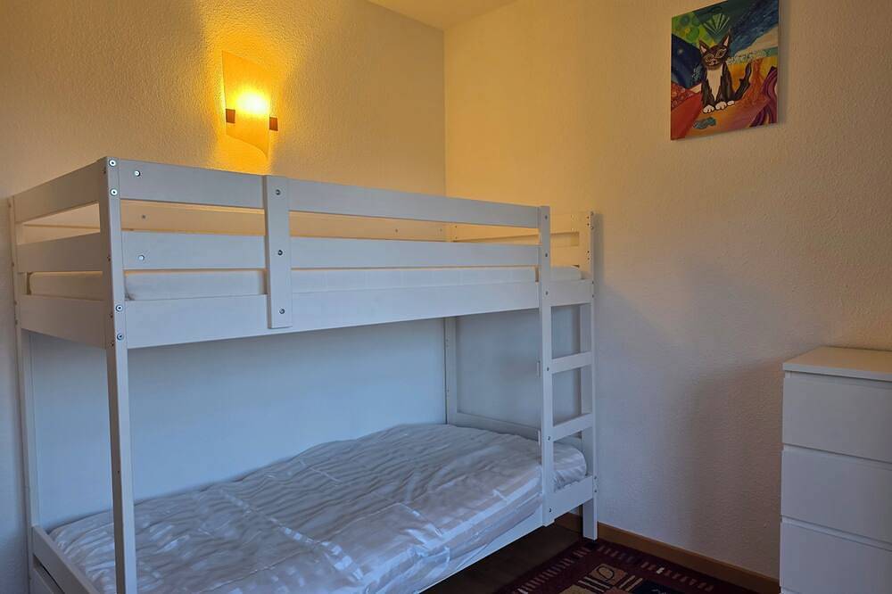 Apartamento entero, Charming T3 duplex, 67m2 13m2 outdoor terrace, 1km from Geneva, parking box. in Archamps, Región de Saint-Julien-en-Genevois