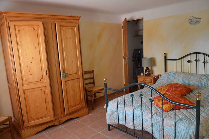 Location de vacances pour 4 personnes, avec terrasse et jardin à Puimoisson - 4