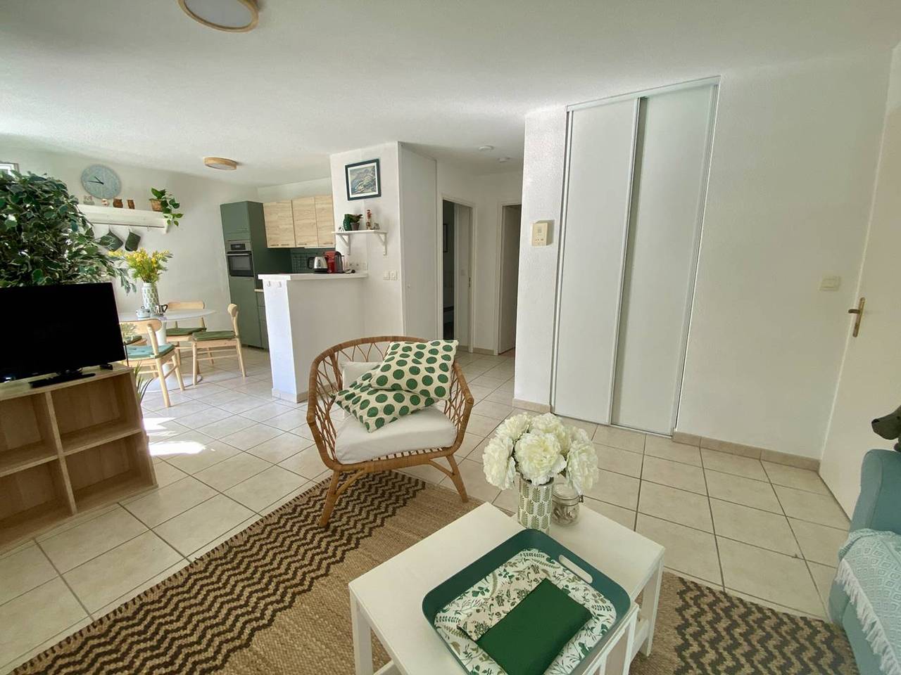Apartamento entero, Cambo T2 renovado, 2 plazas, balcón, Wi-Fi in Cambo-les-Bains, Region de Bayona