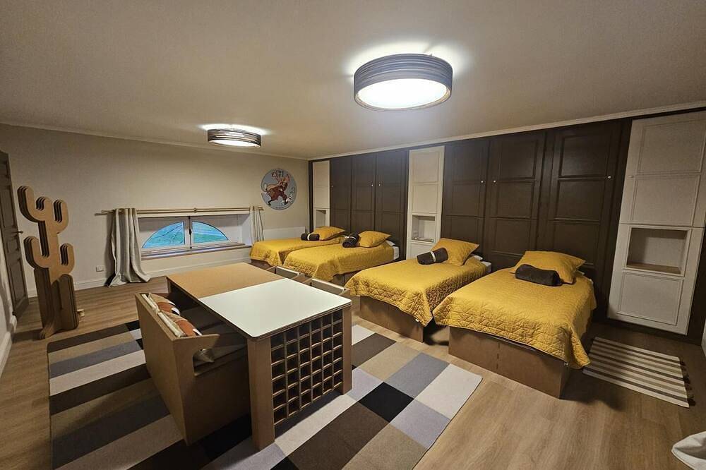 Gîte for large families - sleeps 13 in Vivonne, Vienne