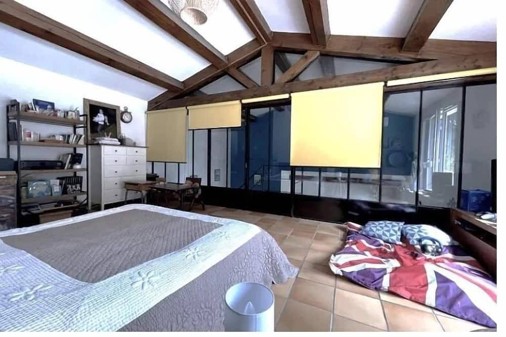 Magnifique Villa Familiale Tout Confort à 10 min D'aix-en-provence in Ventabren, Aix-en-Provence region