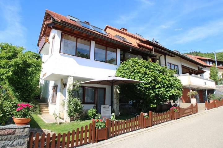 Ferienwohnung für 3 Personen, mit Garten und Ausblick in Sölden