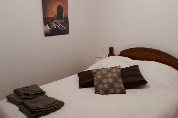 Location de vacances pour 6 personnes, avec jardin à La Chapelle-de-Bragny - 4