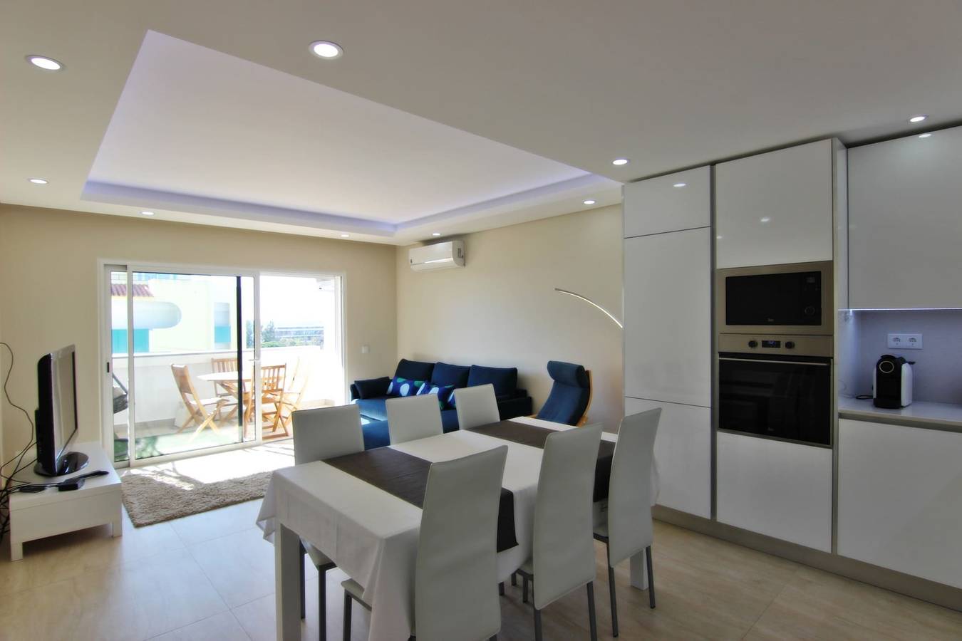 Apartamento inteiro, Apartamento de férias para 6 pessoas com varanda in Vilamoura, Quarteira