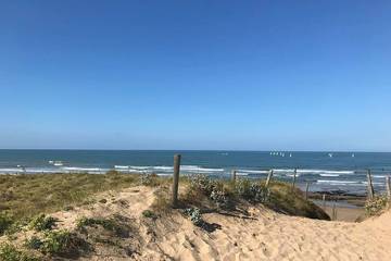 Gîte pour 10 personnes, avec jardin et terrasse dans Plage des Dunes (Bretignolles-sur-Mer)