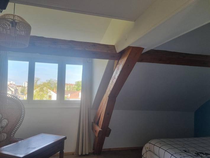Gîte pour 2 personnes, avec piscine ainsi que jardin et vue à Cusset - 2