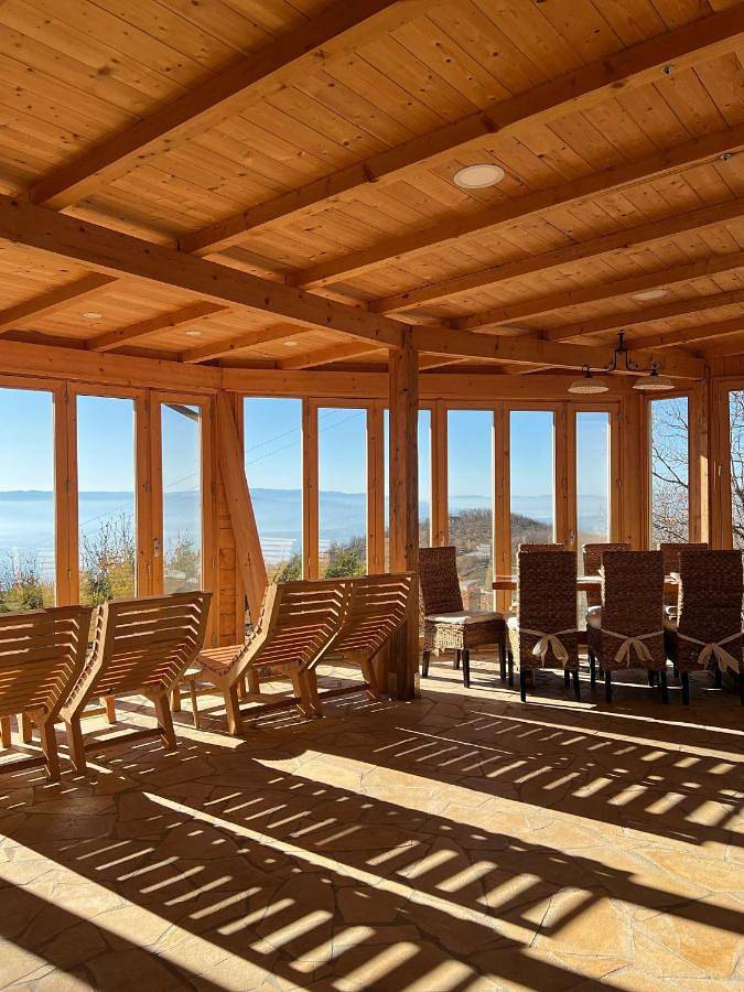 Appartamento per 2 persone, con Idromassaggio e Terrazza nonché Giardino e Sauna in Parco Nazionale Del Pollino