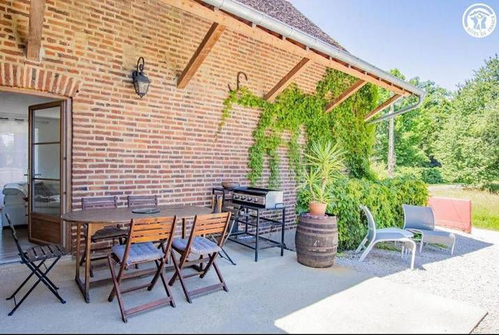 Appartement de vacances pour 3 personnes, avec jardin ainsi que vue et piscine