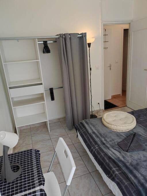 Gîte pour 6 personnes, avec balcon à Chennevières-sur-Marne - 4