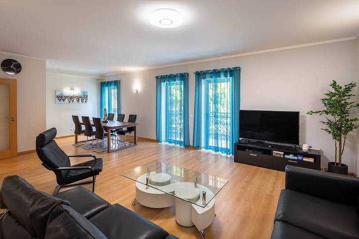 Ferieleilighet for 6 personer, med terrasse og badebasseng - 1