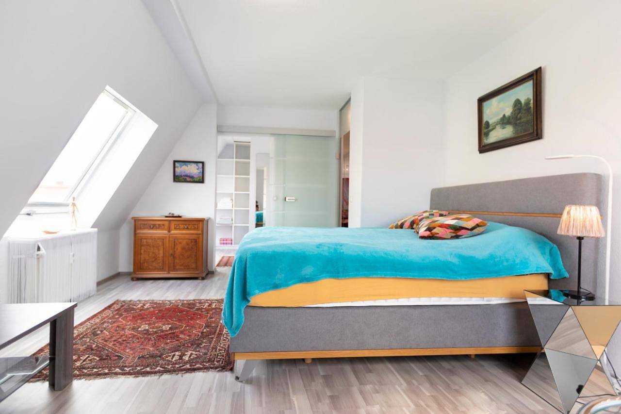 Ganze Wohnung, Two-Bedroom Apartment in Stadtbezirk 09 Neuhausen-Nymphenburg, München