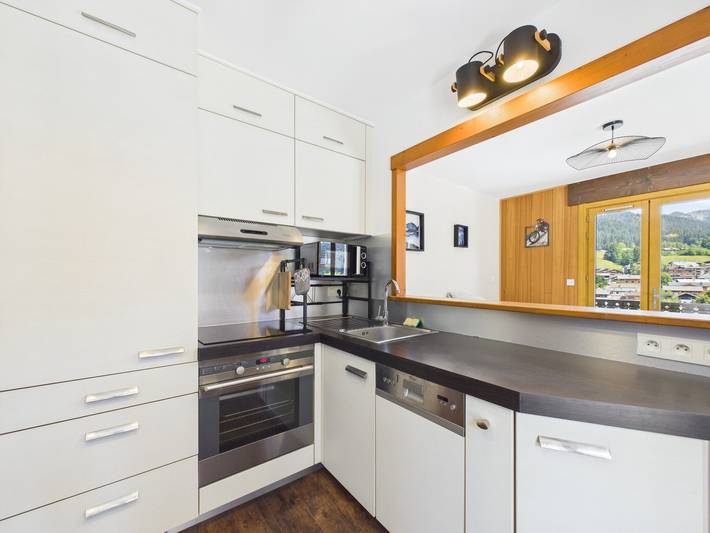 Entire apartment, Bright apartment with terrace, parking, and Wifi in Les Gets in Les Gets, Les Portes du Soleil