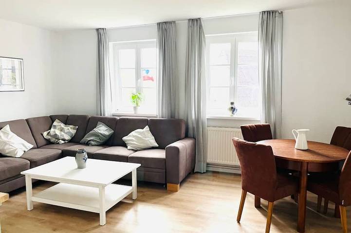 Ferienwohnung für 7 Personen, mit Terrasse und Garten sowie Sauna