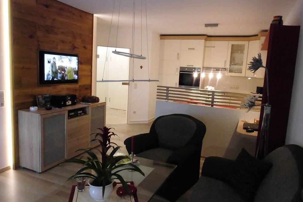 Ganze Wohnung, Luxuriöse Ferienwohnung im heilklimatischen Luftkurort Bad Lippspringe in Bad Lippspringe, Nordrhein-Westfalen