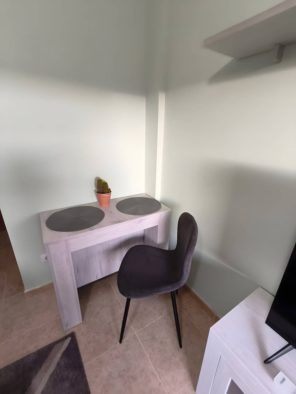 Apartamento entero, Ático en Palmeira con vistas al mar, piscina compartida y Wi-Fi in Riveira, Rias Baixas