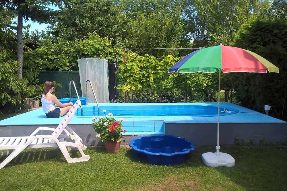 Ganze Wohnung, Studio mit Pool-Anlage und Klimaanlage in Keszthely, Balaton Region