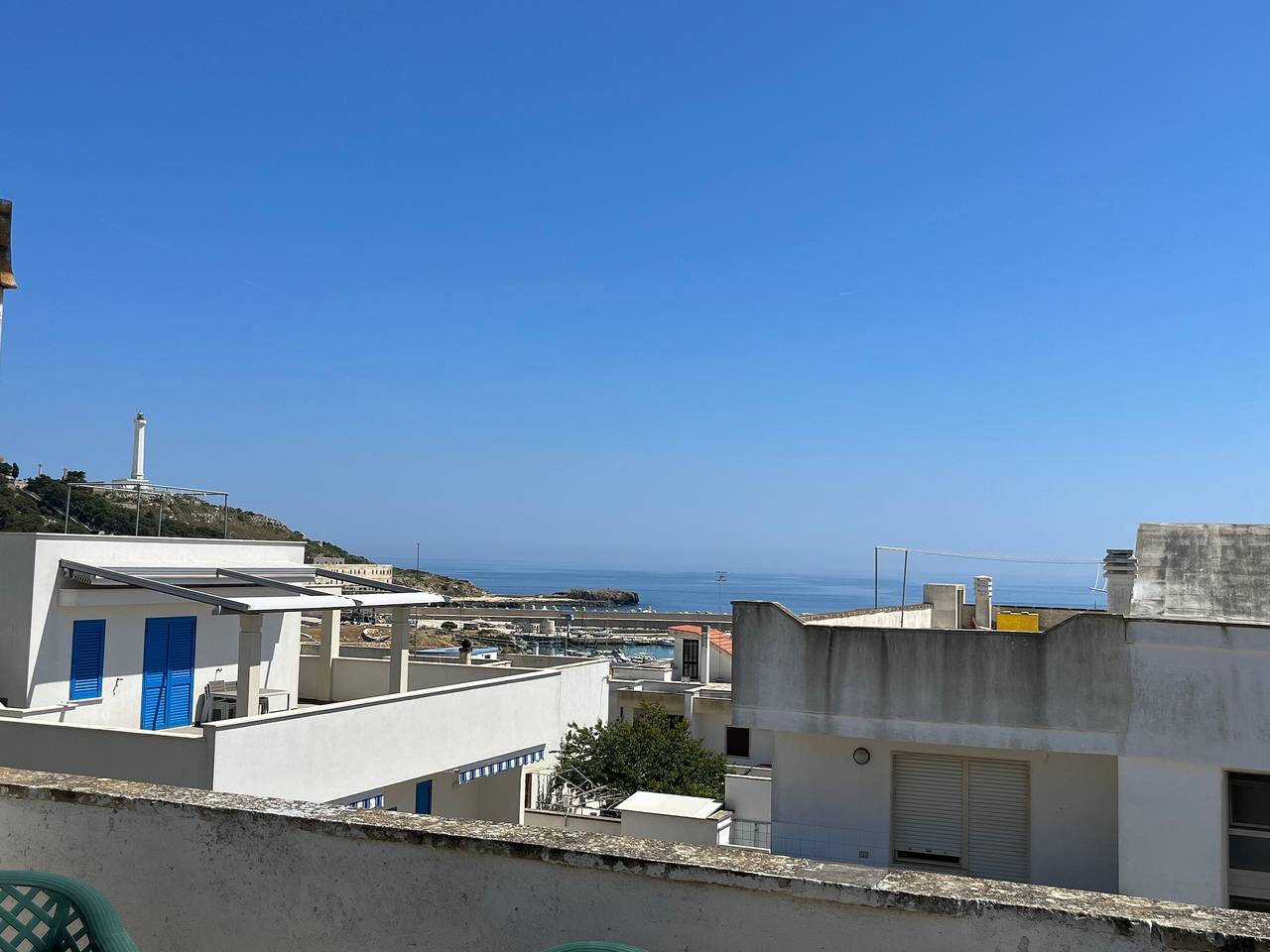 Appartement entier, Appartement 'Monolocale Giorgia' avec vue sur mer, terrasse privée et climatisation in Leuca, Castrignano del Capo