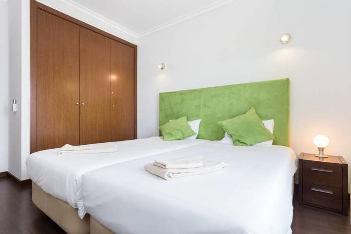Ferienwohnung für 4 Personen, mit Balkon und Terrasse sowie Pool in Lagos - 2