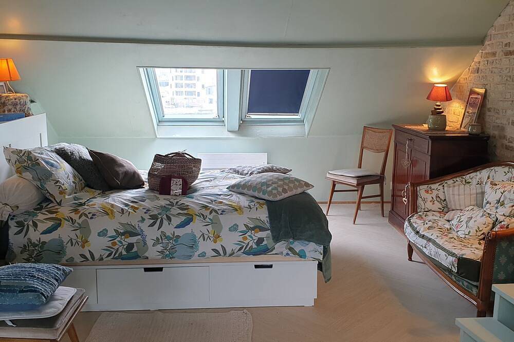 Appartement entier, Superbe vue port et emplacement parking in Plage Dieppe, Dieppe