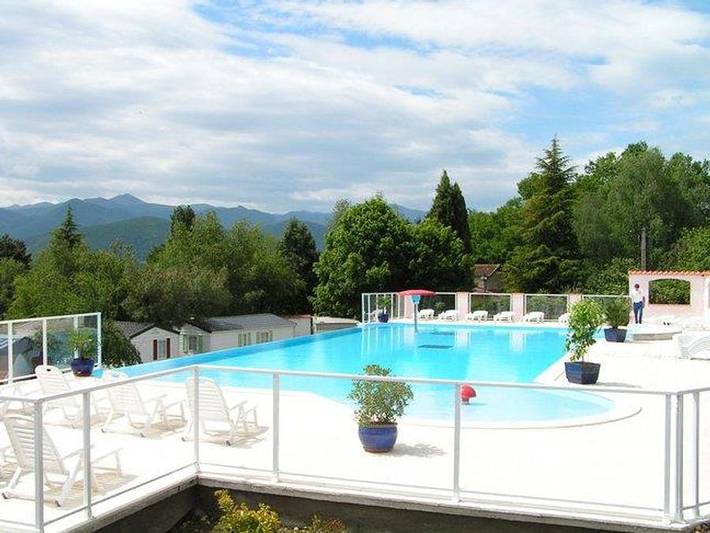Camping pour 4 personnes, avec bassin pour enfant dans Haute-Garonne