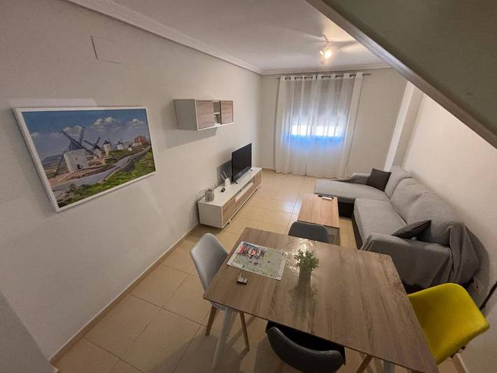 Apartamento para 5 personas, con terraza en Consuegra