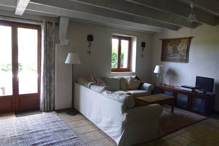 Location de vacances pour 6 personnes, avec piscine ainsi que jardin et terrasse à Allemans - 3