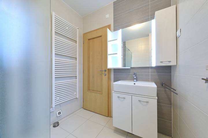 Ganze Wohnung, Villa Leda- apartment with private pool and garden in Strand Kožino, Zadar (Kommun)