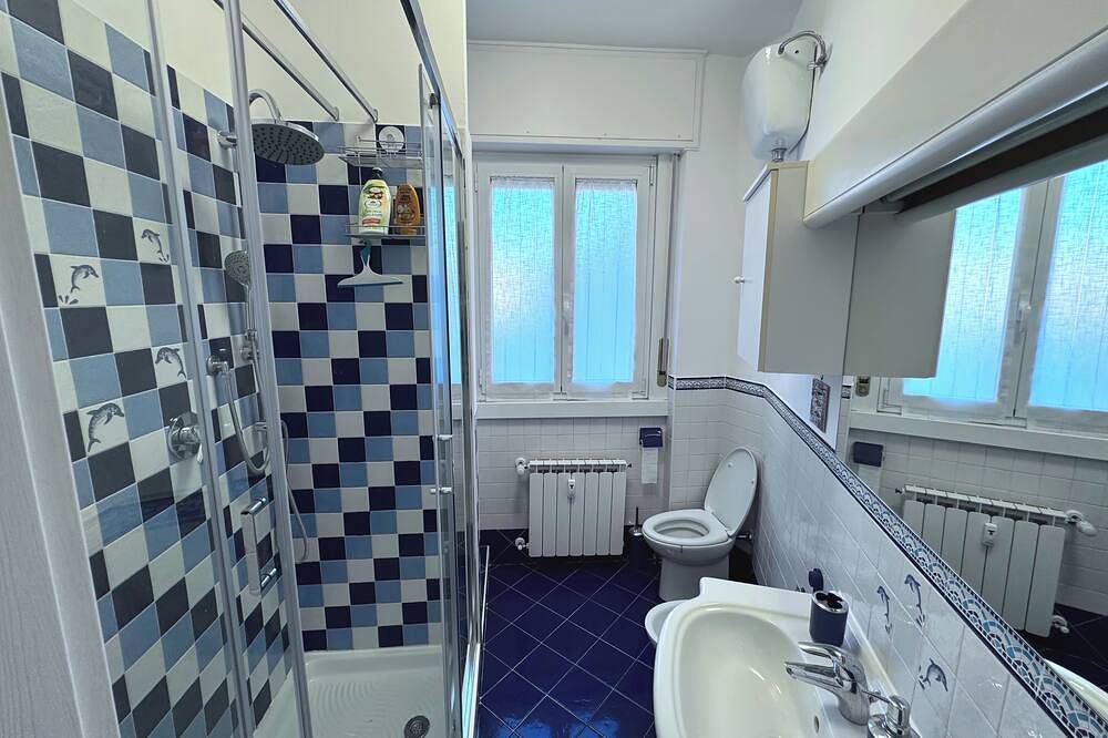 Apartamento entero, Close to downtown Apartment for couples, families and business trips in Trieste, Carso