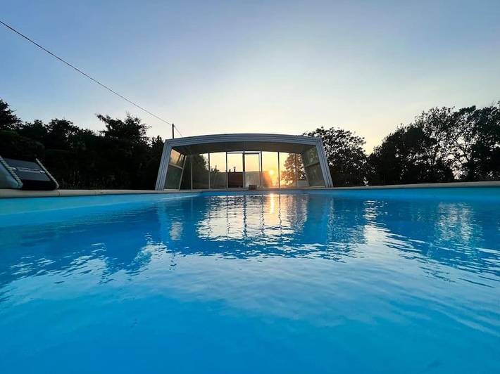 Gîte pour 4 personnes, avec piscine ainsi que vue et jardin dans Écluses de Fonserannes