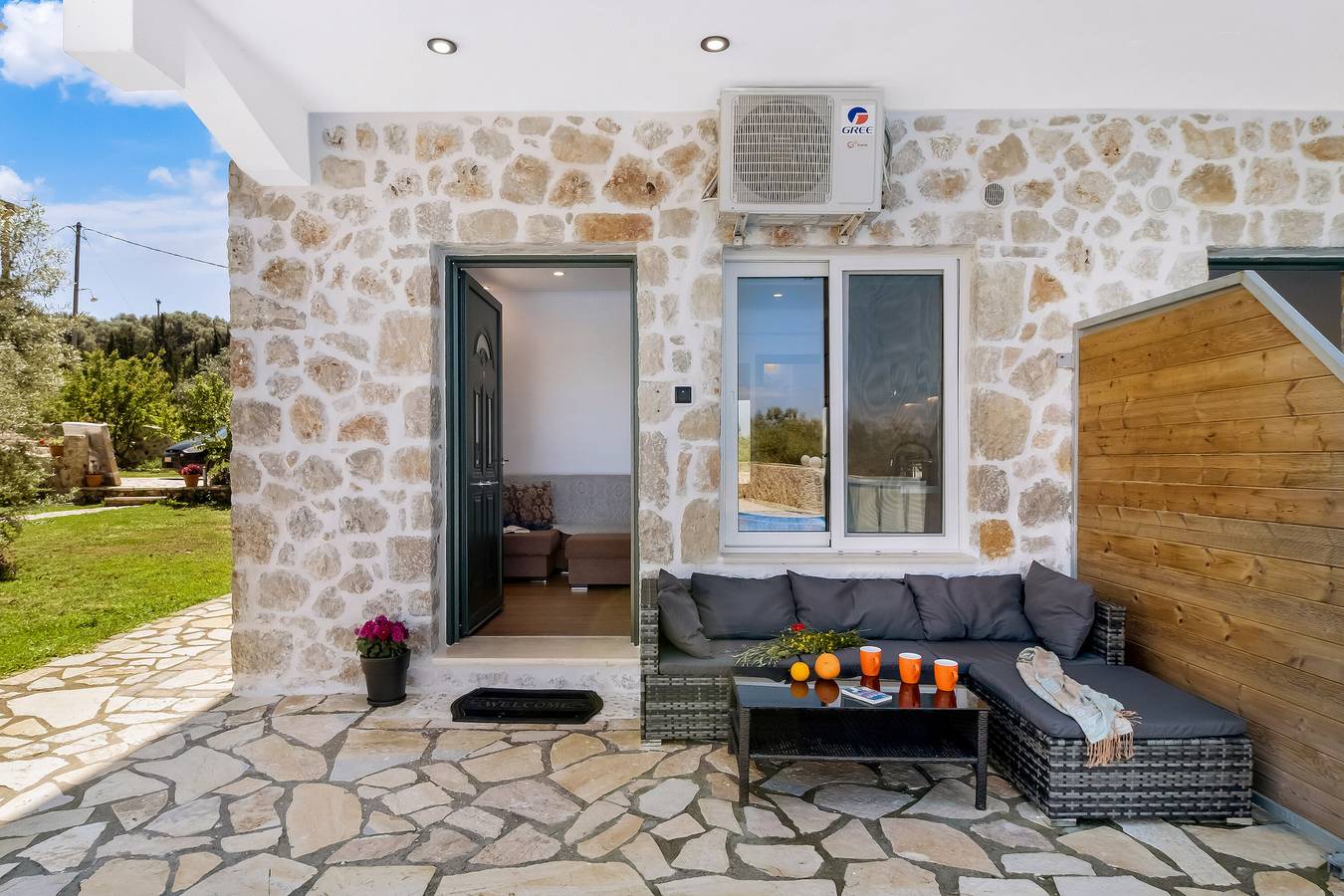 Hel lägenhet, Apartment with Pool View, Sea View, Wi-Fi & Terrace in Grekland