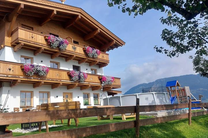 Bauernhof für 4 Personen, mit Pool und Garten