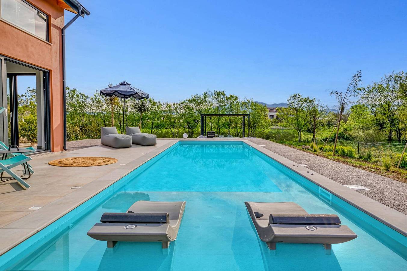 Villa Earth by Villa Plus in Ligia, Grèce