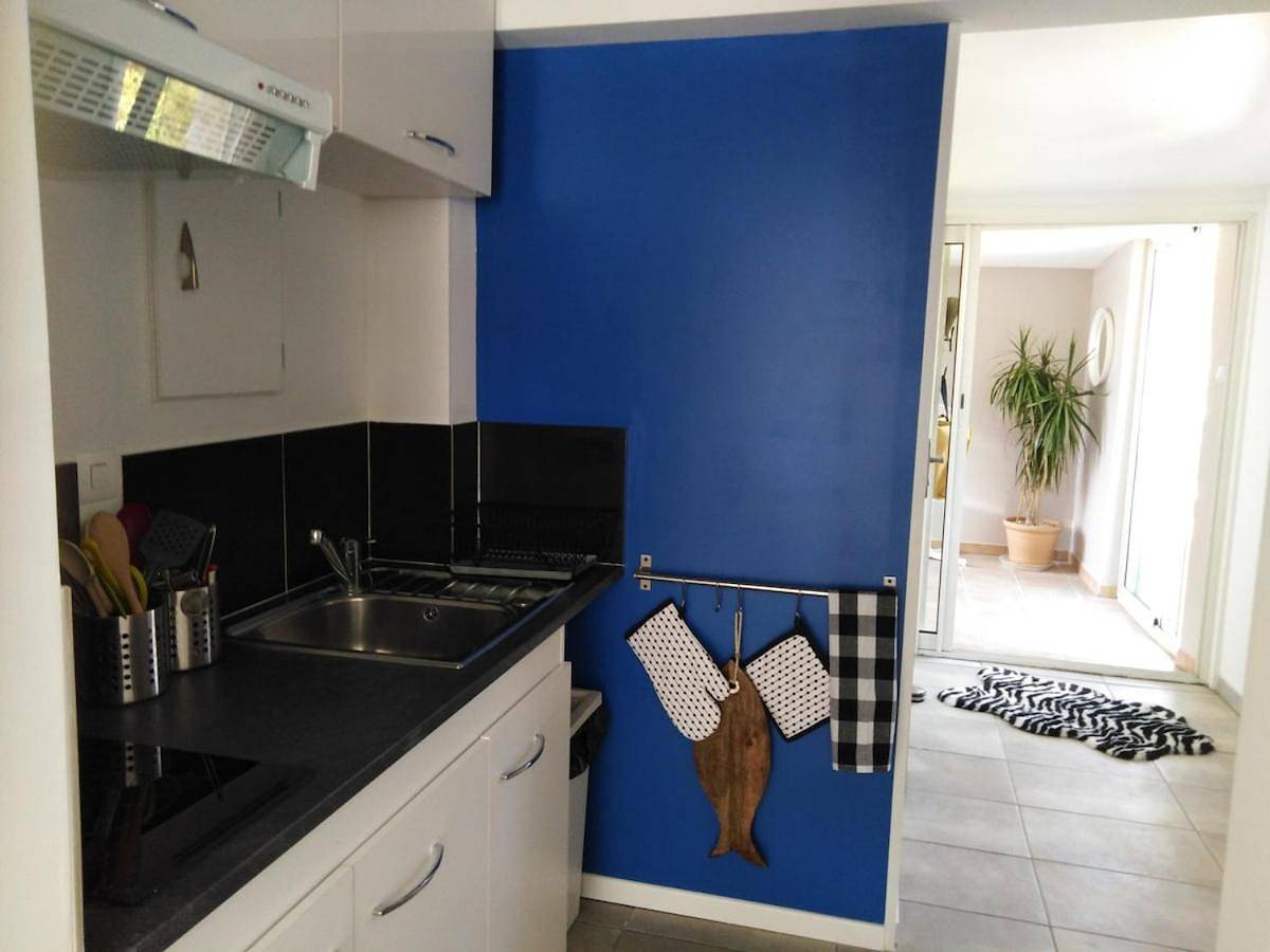 Appartement entier, Charmant studio entre Terre et Mer avec piscine in Montady, Côte d'Améthyste