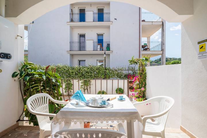 Tricaraibi Holiday Home with Private Terrace and Air Conditioning in Tortolì, Ogliastra Province