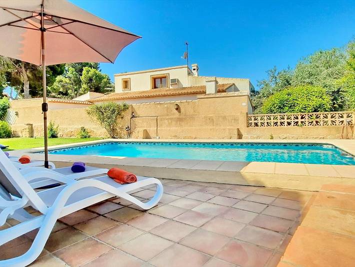 Villa con piscina privada cerca de la playa en Moraira, Costa Blanca in Club Moraira, Teulada