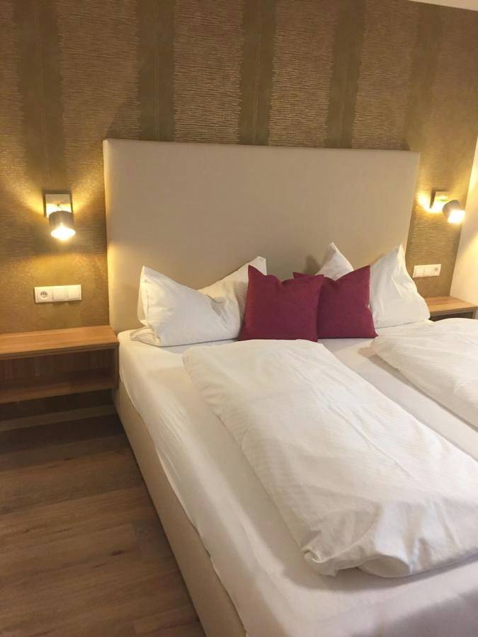 Ferienhaus für 5 Personen, mit Balkon und Terrasse sowie Garten und Ausblick in Imst
