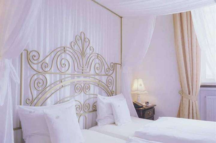 Ferienhaus für 2 Personen, mit Garten und Pool sowie Sauna in Daun - 2