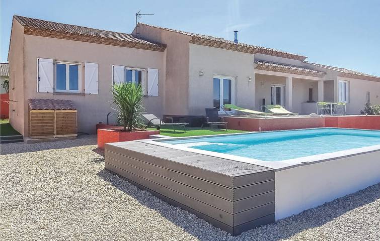 Location de vacances pour 6 personnes, avec piscine ainsi que jardin et terrasse à Quarante