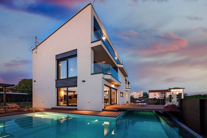 Ferienhaus für 6 Personen, mit Garten und Terrasse in Poreč