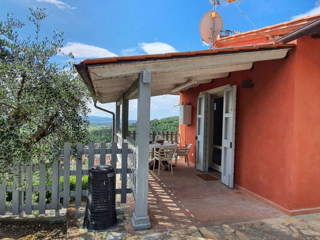 Feriehus for 6 personer med hage in Buti, Provinsen Pisa