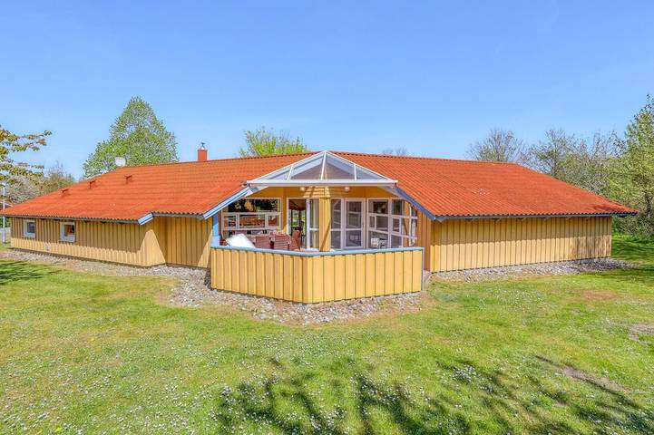 Ferienhaus für 10 Personen, mit Terrasse und Sauna in Groß Mohrdorf