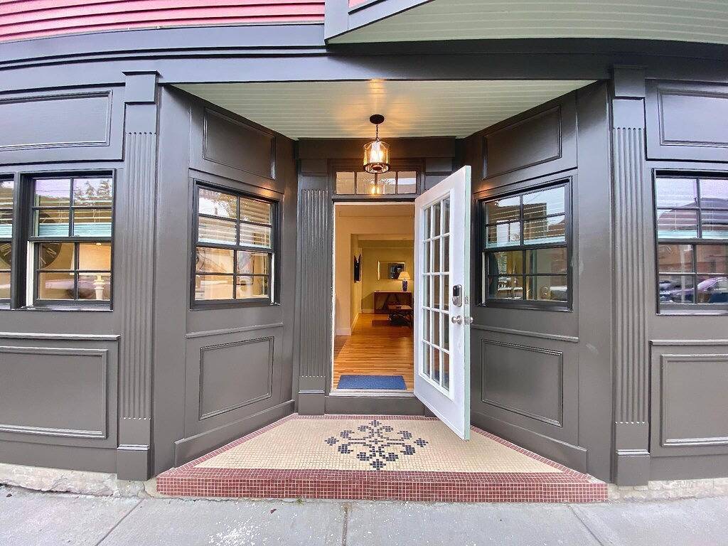 Ganze Wohnung, Recently Renovated 2 Bed 1 Bath (Dog Friendly) Apartment in the Broadway Neighborhood in Newport, Newport County