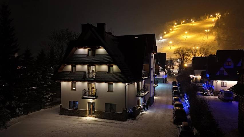 Alojamiento y desayuno para 3 personas, con sauna además de jacuzzi y jardín en Polonia