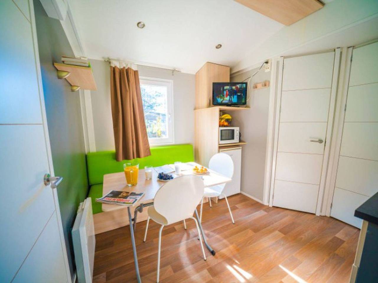 Komfortables Mobilheim - 4 Pers. in Balaruc-les-Bains, Mittelmeerküste (Frankreich)
