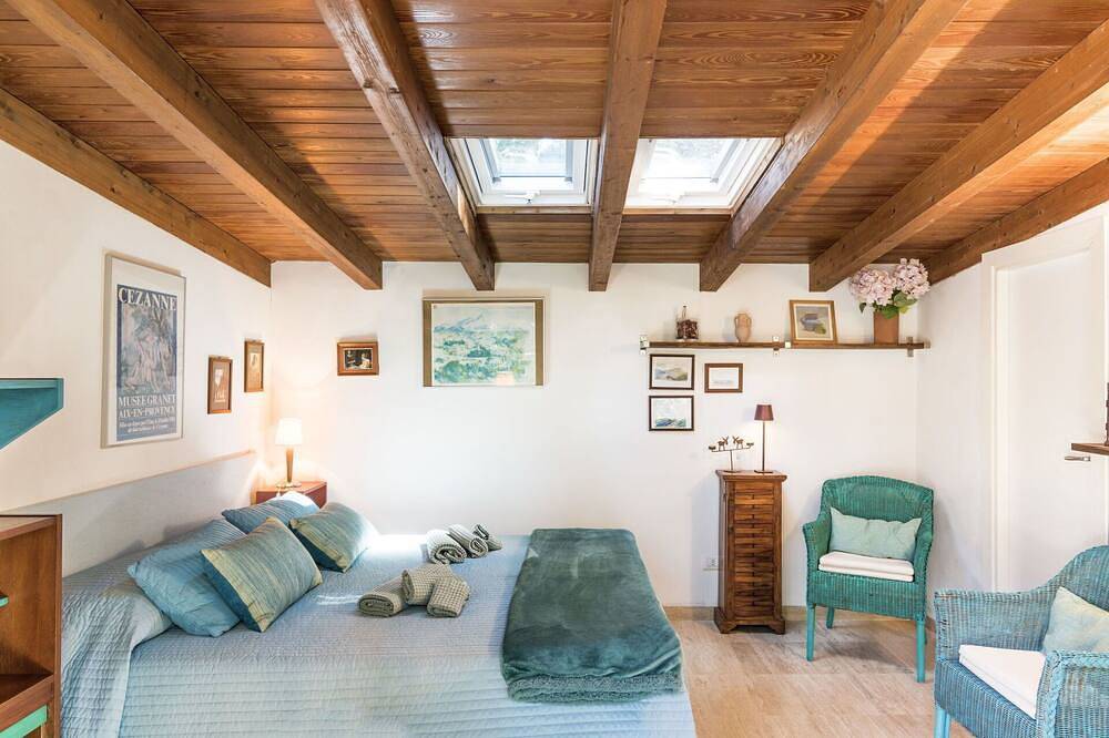 Stunning  villa for 2 guests with Wifi, A/C, Tv and pets allowed in Mezzomonte (Latina), Agro Pontino