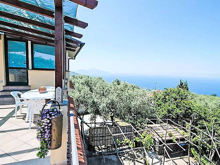 Appartement entier, 2 Pièces 4 Personnes in Montecorbo, Province de Naples