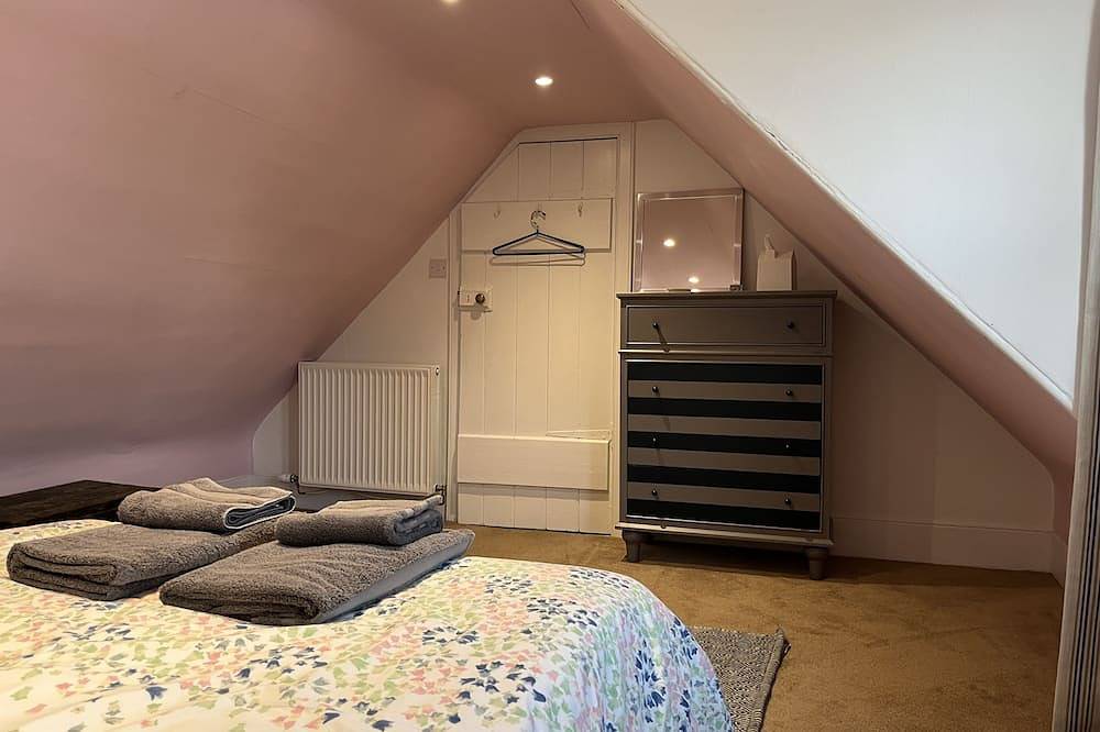 Cosy Cottage by the Sea - a cute fisherman house - Nairn, Highlands\npet friendly in Nairn, Highlands