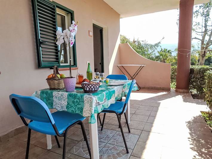 Ferienwohnung für 4 Personen, mit Balkon und Terrasse sowie Garten in Kalabrien - 2